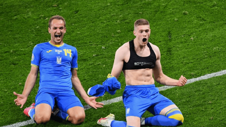 Why do football players wear bras? The real reason behind  - Ảnh 2