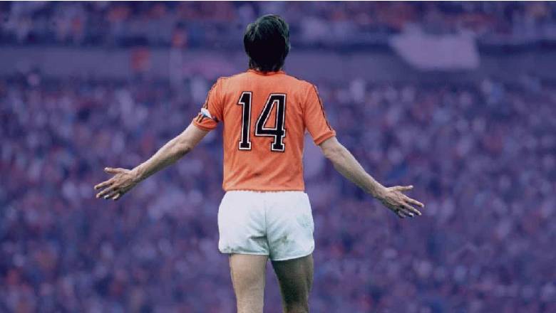 What is Johan Cruyff famous for? Exploring the legacy of a football icon - Ảnh 1